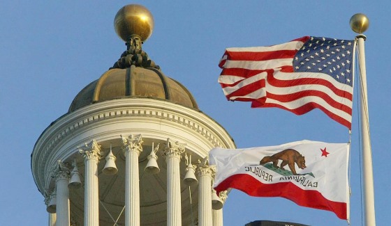 Проект закона о легализации онлайн-сервисов ежедневного фэнтези-спорта в Калифорнии был принят Ассамблеей. На данный момент ожидается утверждение от Сената. 